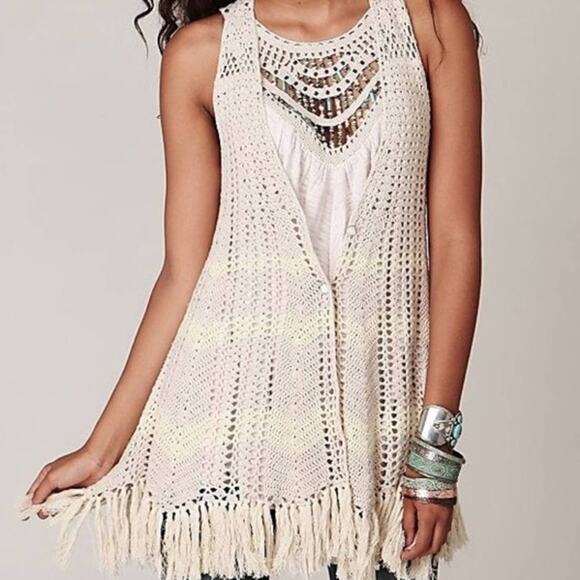 Free People Macrame Beige Crochet Vest with Tassel Fringe Detail Hippie XS - Picture 1 of 5